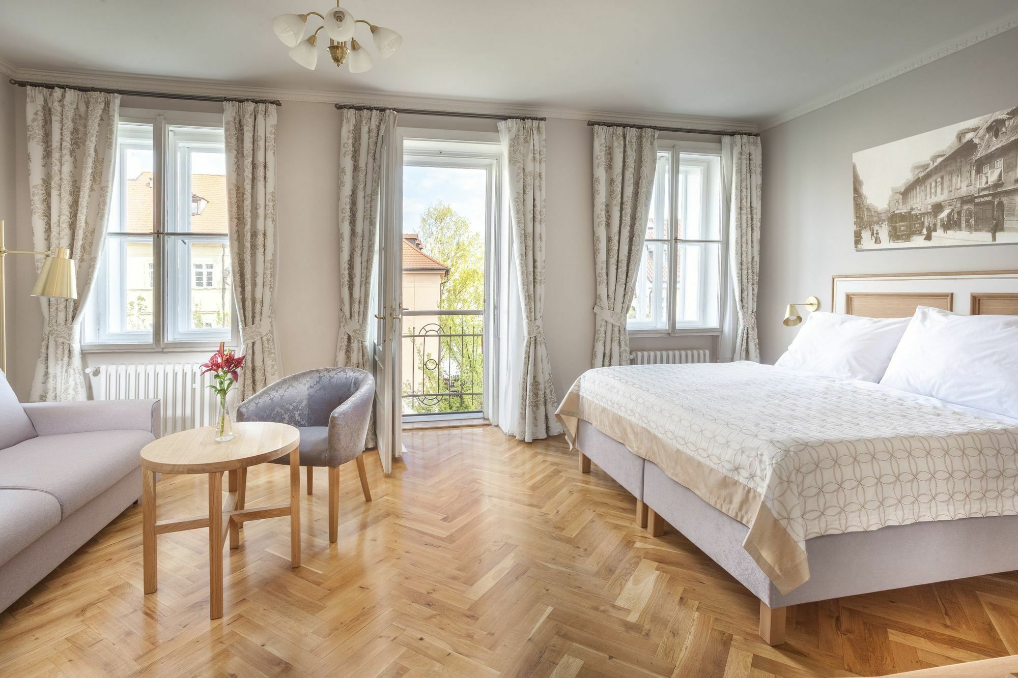 Hotel At The Golden Scissors Prague Extérieur photo